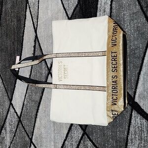 VICTORIA SECRET 2018 CANVAS GOLD GLITTER SHINE LOGO FULL-ZIP TOTE BAG